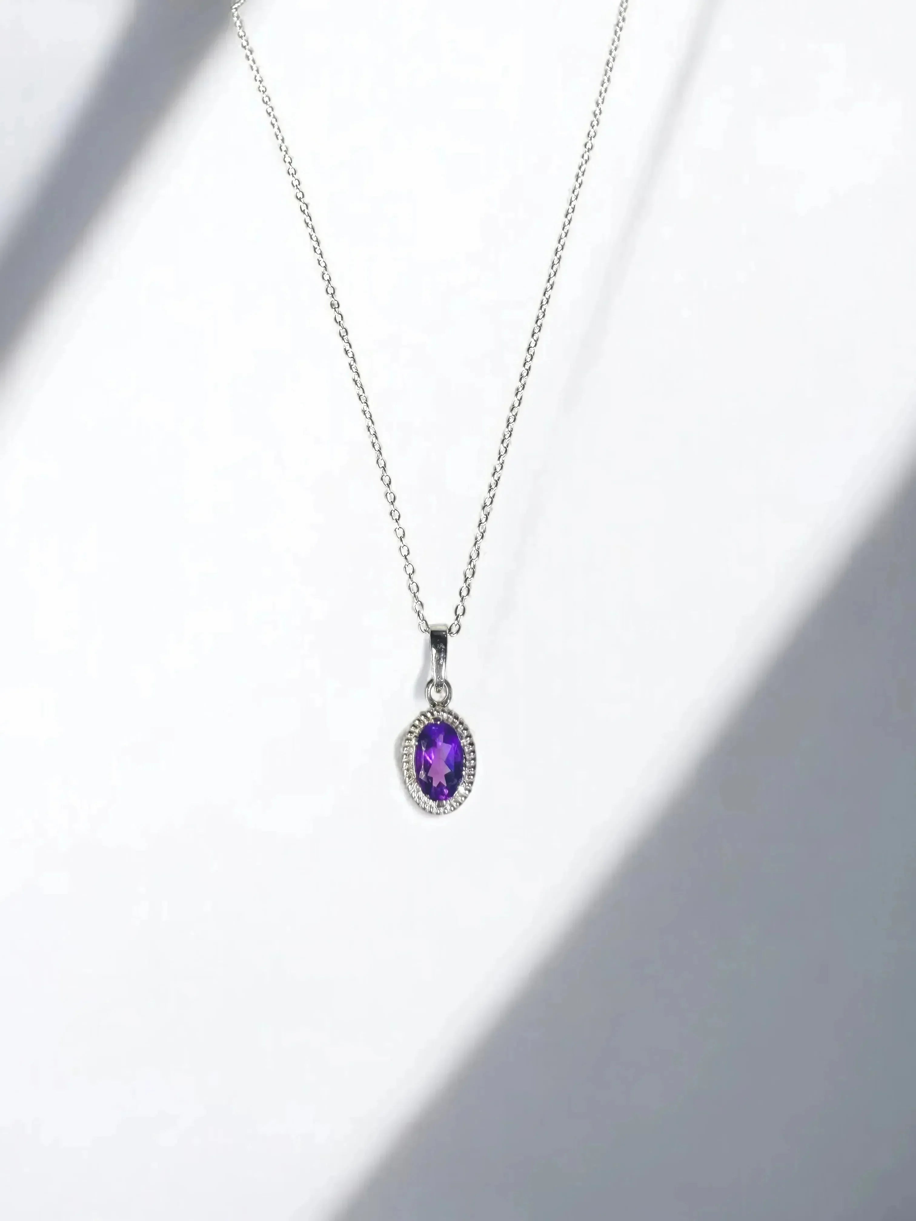 Elegant 925 Silver Amethyst Pendant - LA TATVA