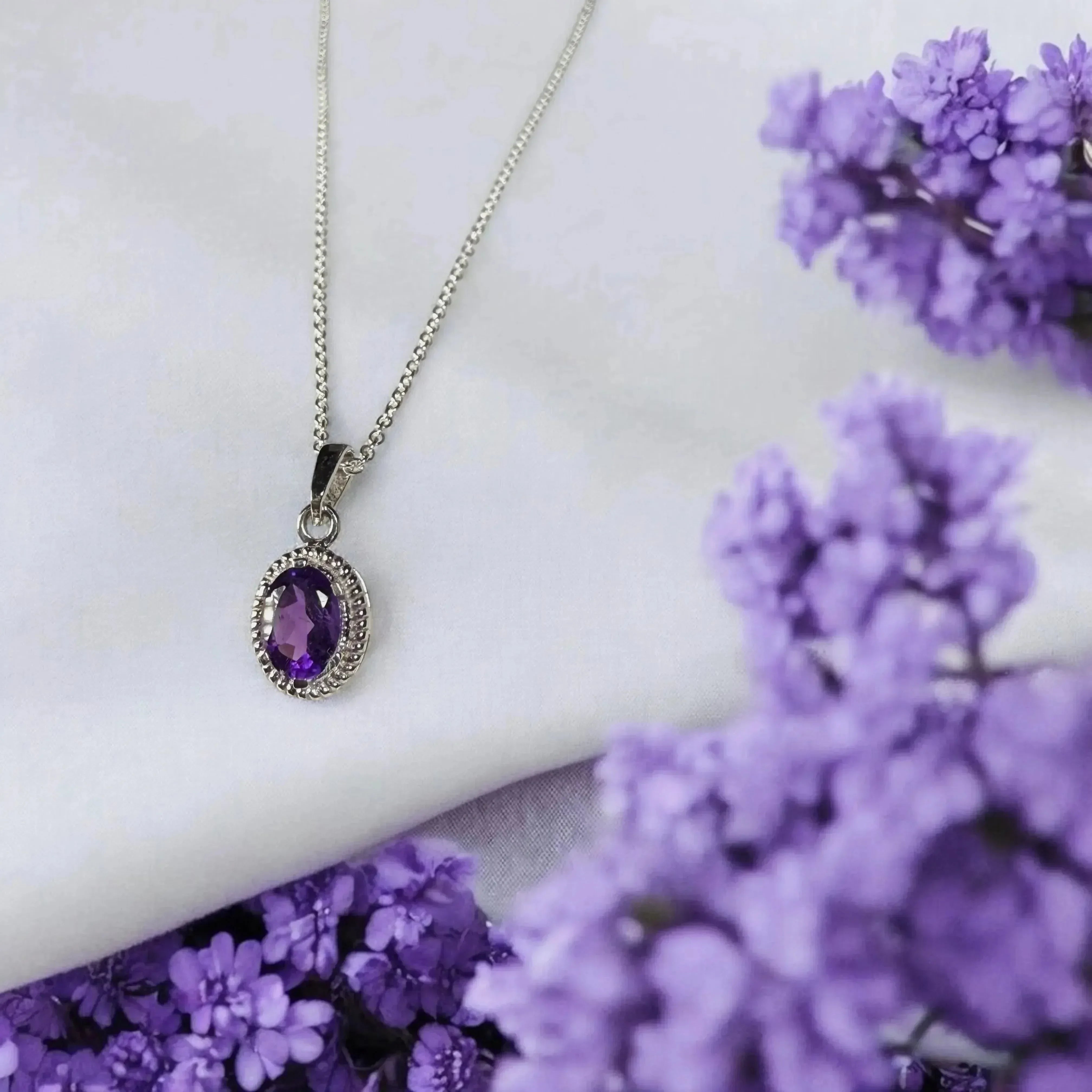 Elegant 925 Silver Amethyst Pendant - LA TATVA