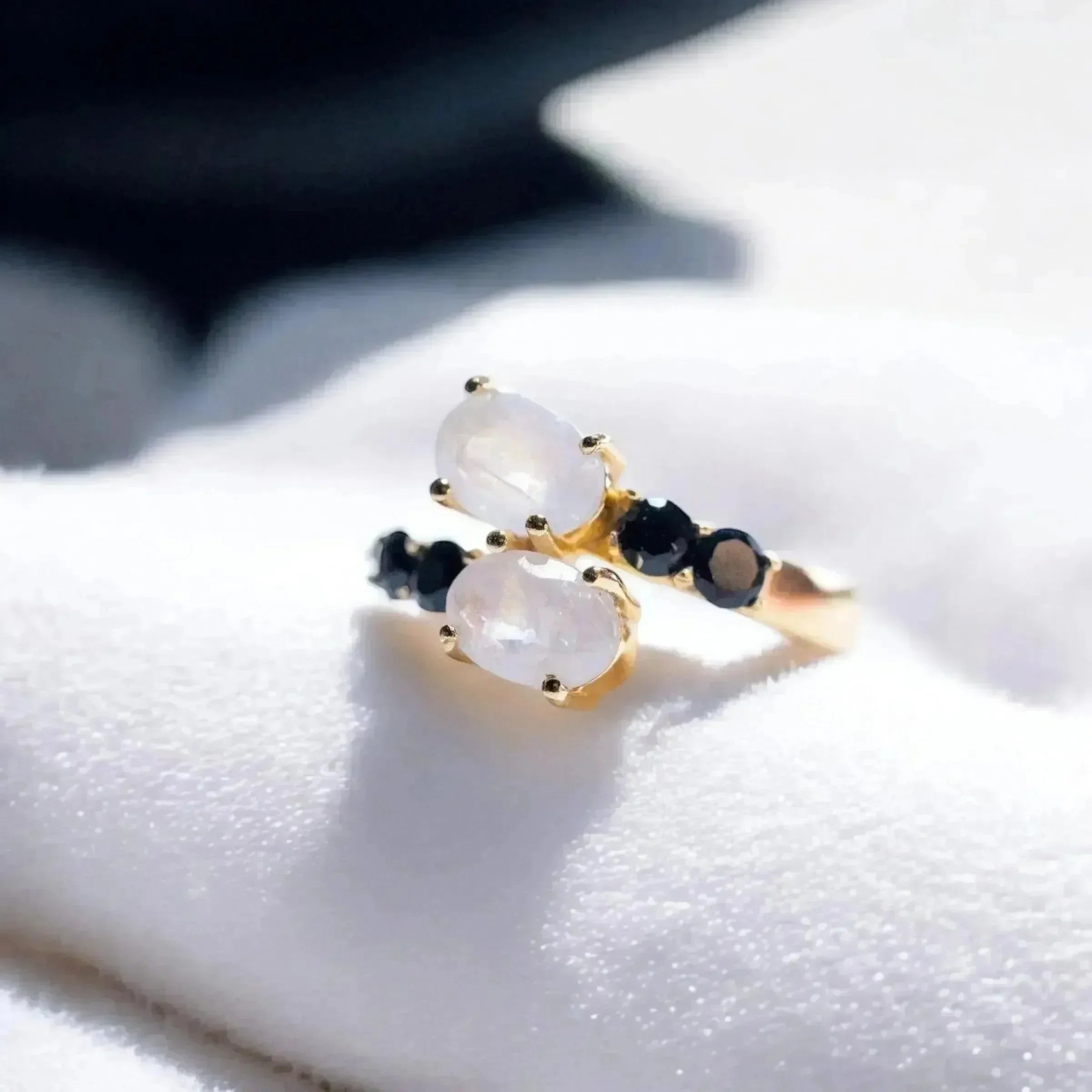 Handmade Moonstone and Black Onyx Ring - LA TATVA