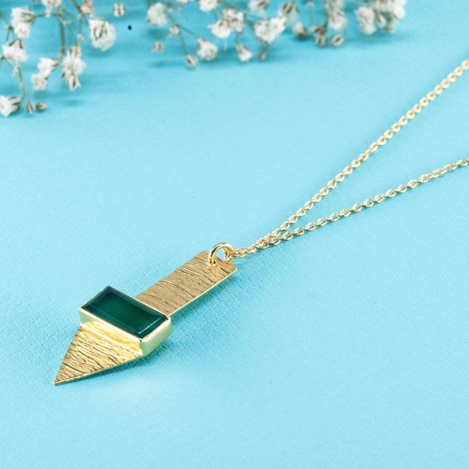 Green Onyx Arrow Pendant - LA TATVA