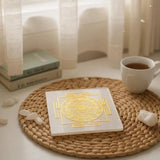 Charge Crystals with Selenite Plate