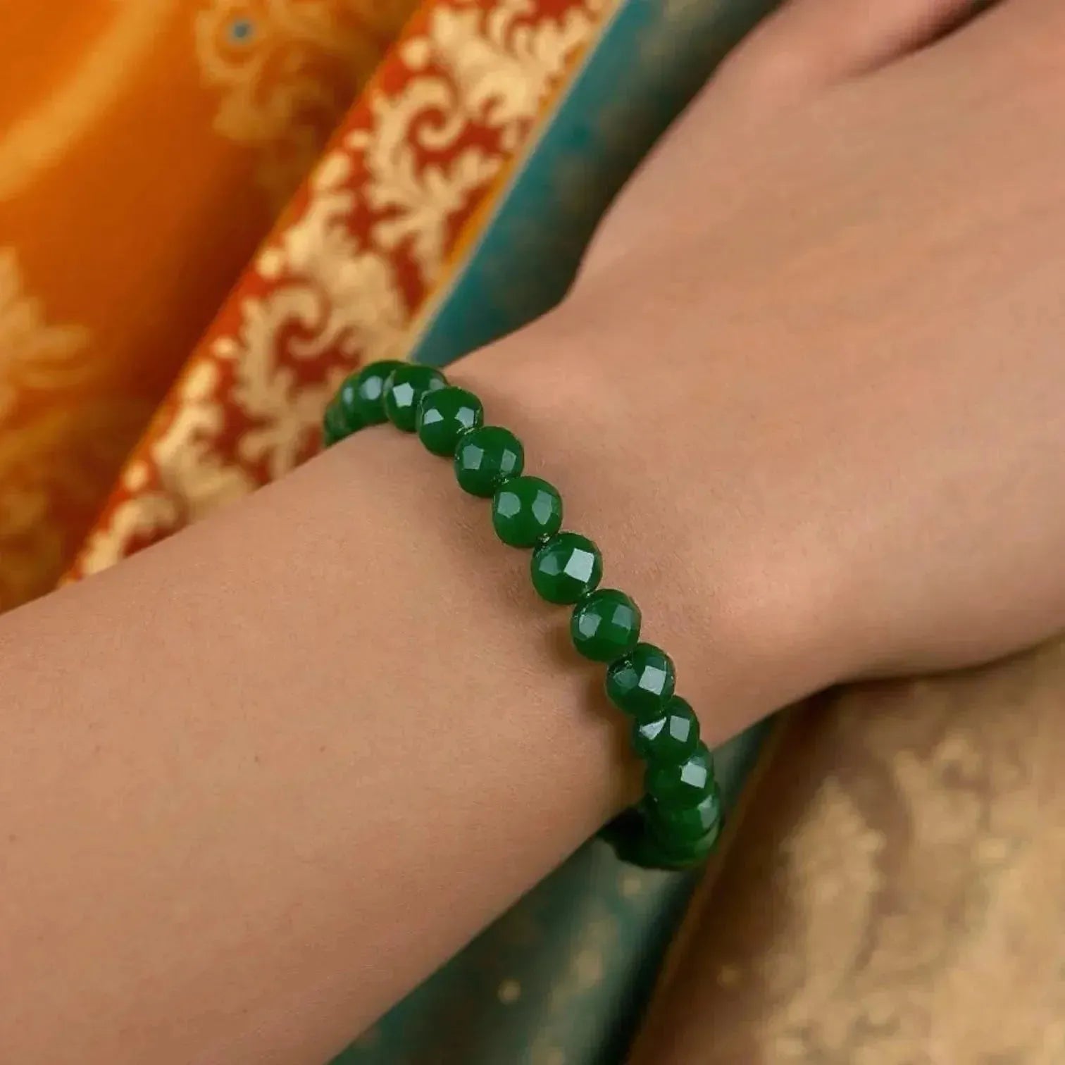 Green Jade Bracelet – Embrace Harmony & Prosperity - LA TATVA