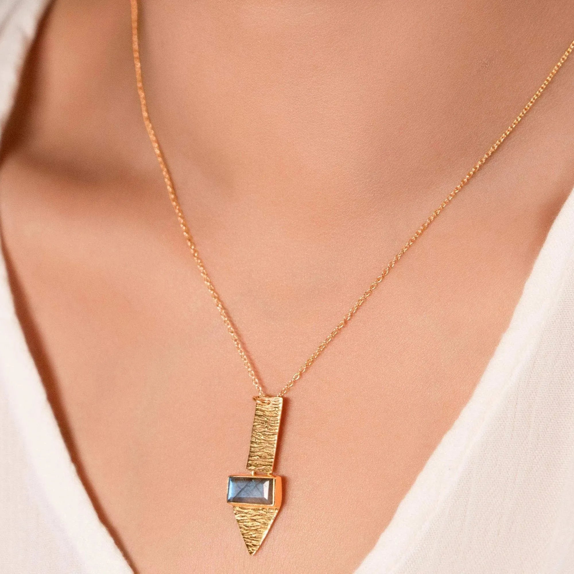 Labradorite Arrow Pendant - The Attractor - LA TATVA