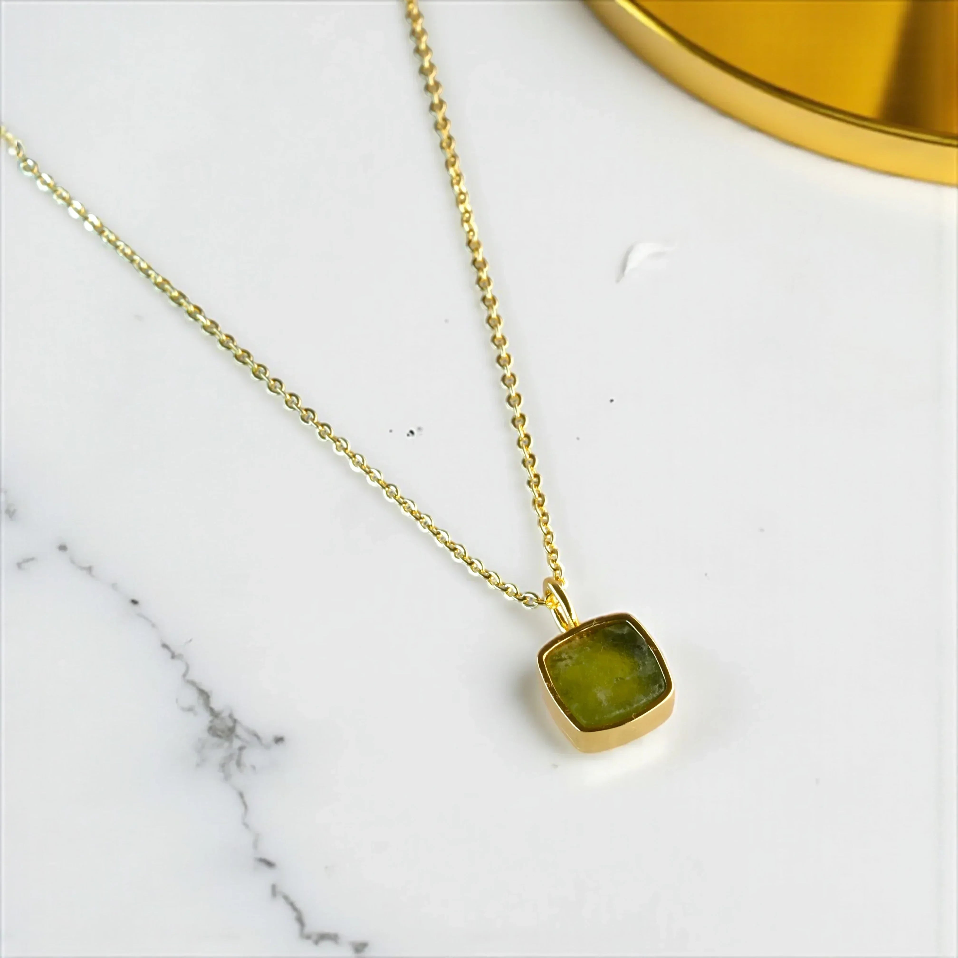 Peridot Pendant – August Birthstone - LA TATVA