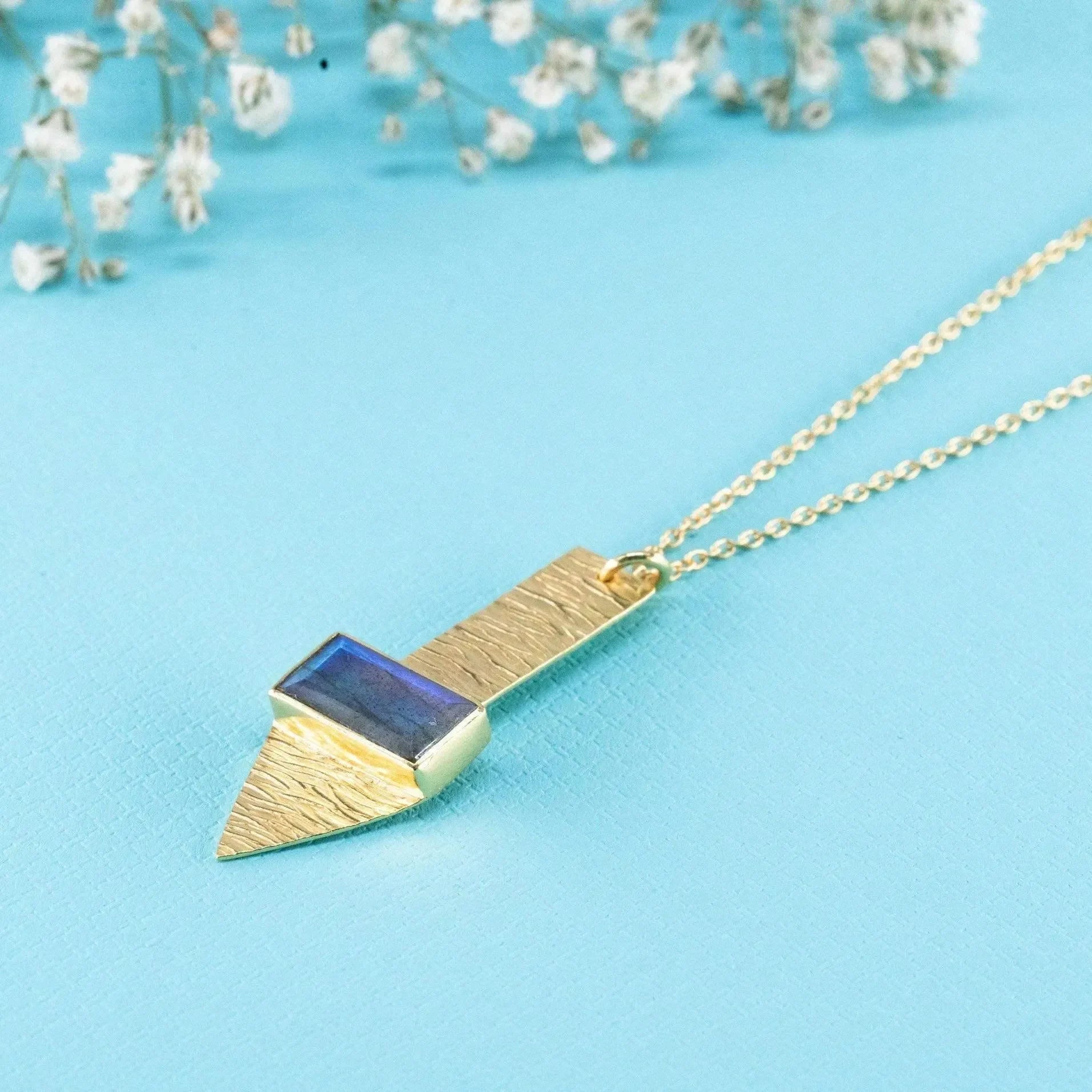 Labradorite Arrow Pendant - LA TATVA